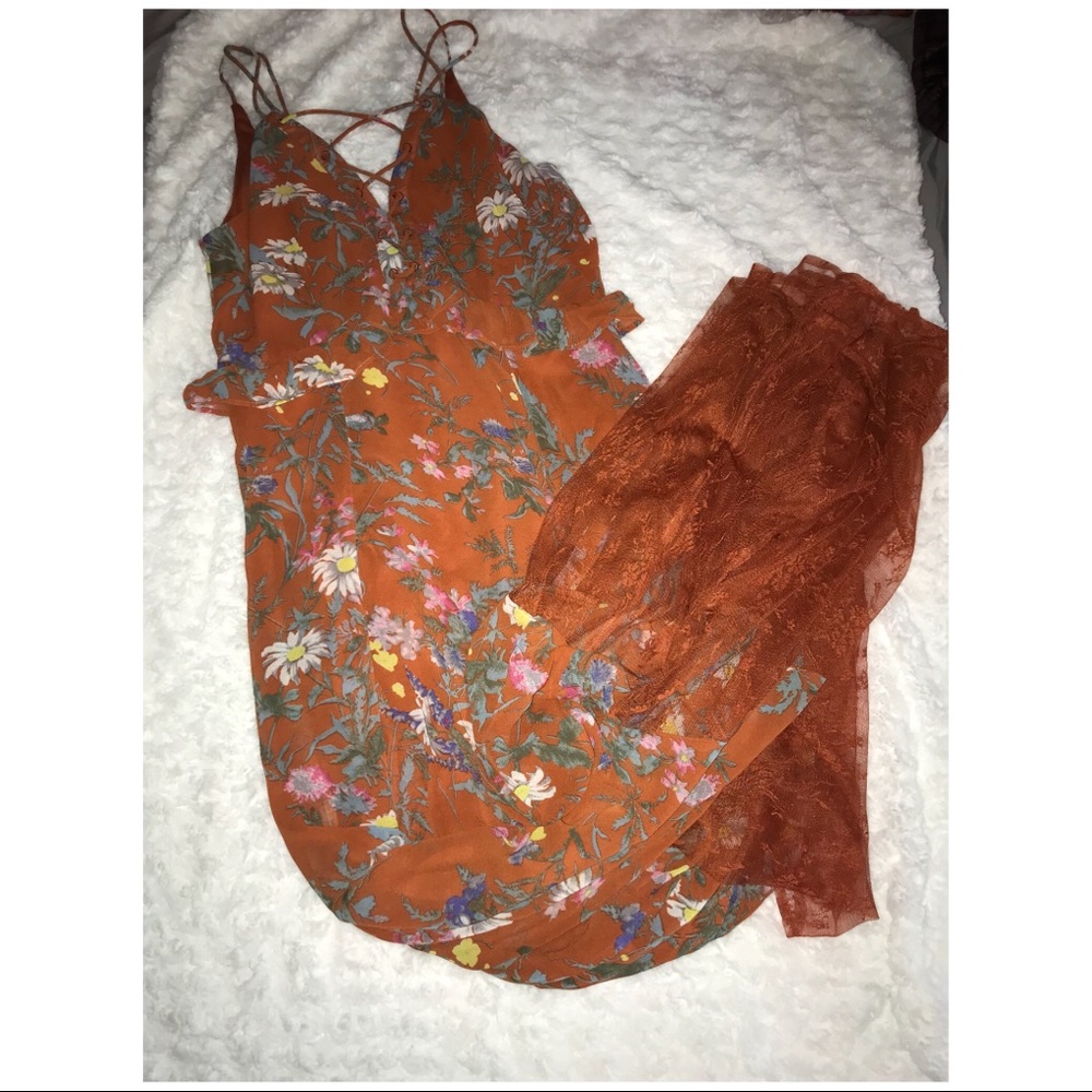 ✨ Floral Maxi dress 💎HOST PICK💎 - Picture 4 of 7